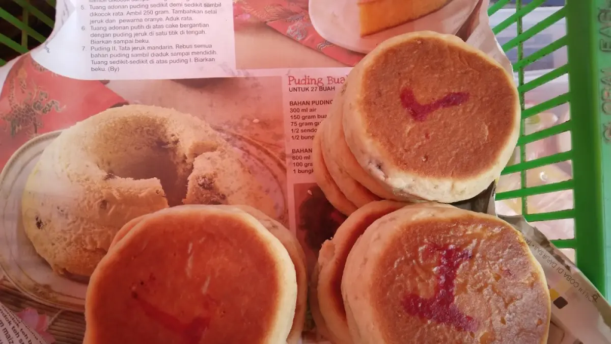Tong Topyah, kue tradisional lagend yang ada di Pasar Tukangan Kota Magelang. (SILFIA AMANDA PUTRI/JAWA POS RADAR MAGELANG)