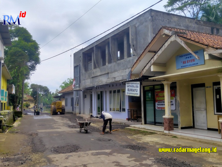 Kantor Kepala Desa Bumiayu Kecamatan Kajoran, tempat Kades BS sehari-hari ngantor. Warga setempat  sempat mendemo kades yang digerebek dengan guru SD. (M. Iqbal Amar/Jawa Pos Radar Magelang)