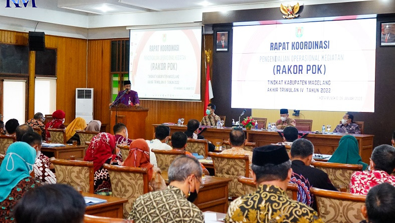 Bupati Magelang saat membuka rakor POK, di ruang Bina Karya Setda Kabupaten Magelang, Kamis (26/1). (IST)