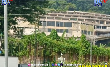 Bangunan Hotel Siranda, Jl. Diponegoro, Semarang, yang terbengkalai. Menjadi salah satu lokasi bekas bangunan hotel yang angker dan horor di kota Semarang. (sls/radarsemarang.id)