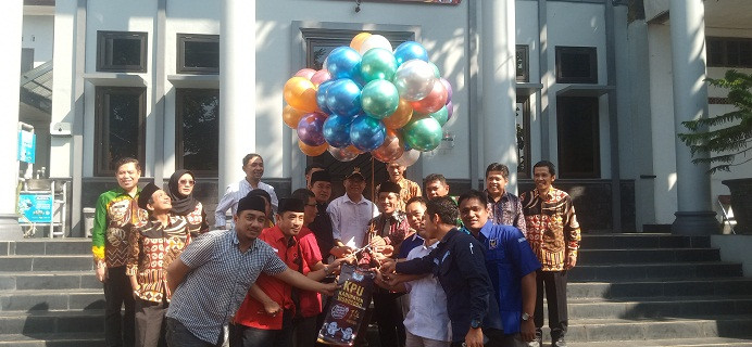 Launching pendaftaran bakal calon legislatif DPRD Pemilu 2024 di halaman KPU Kabupaten Wonosobo, Senin (1/5/2023).