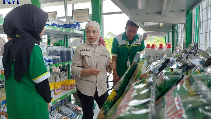 Toko pertanian modern Arto Mart co Managed with CROWDE hadir di Dusun Brangkal, Desa Candirejo, Kabupaten Magelang, Selasa (20/6/2023). (PUPUT PUSPITASARI/JAWA POS RADAR MAGELANG)