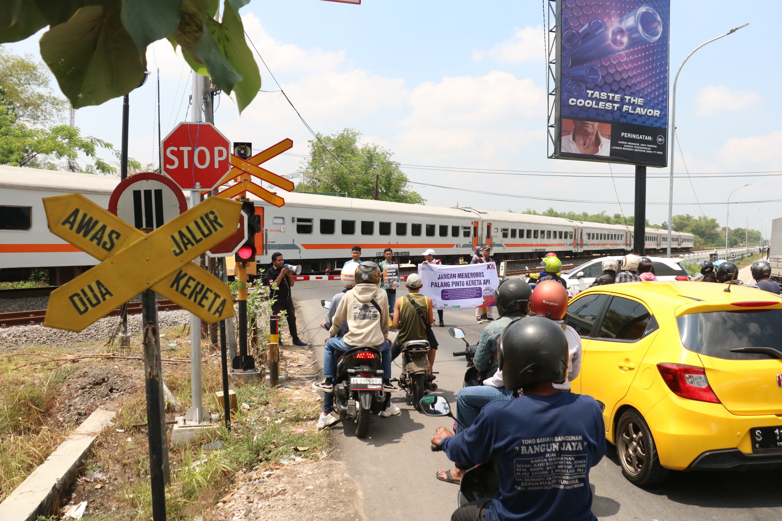 (HUMAS PT KAI DAOP 7 MADIUN UNTUK JAWA POS RADAR LAWU)