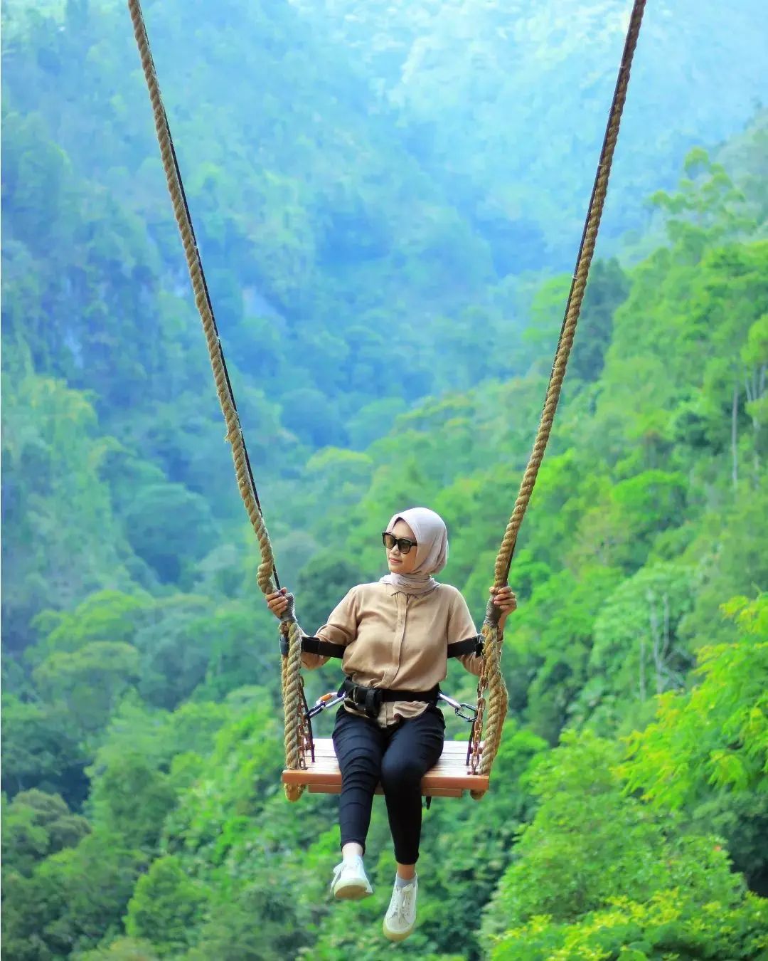 INSTAGRAMABLE: Salah satu spot di Taman Wisata Genilangit. (INSTAGRAM TAMAN WISATA GENILANGIT)