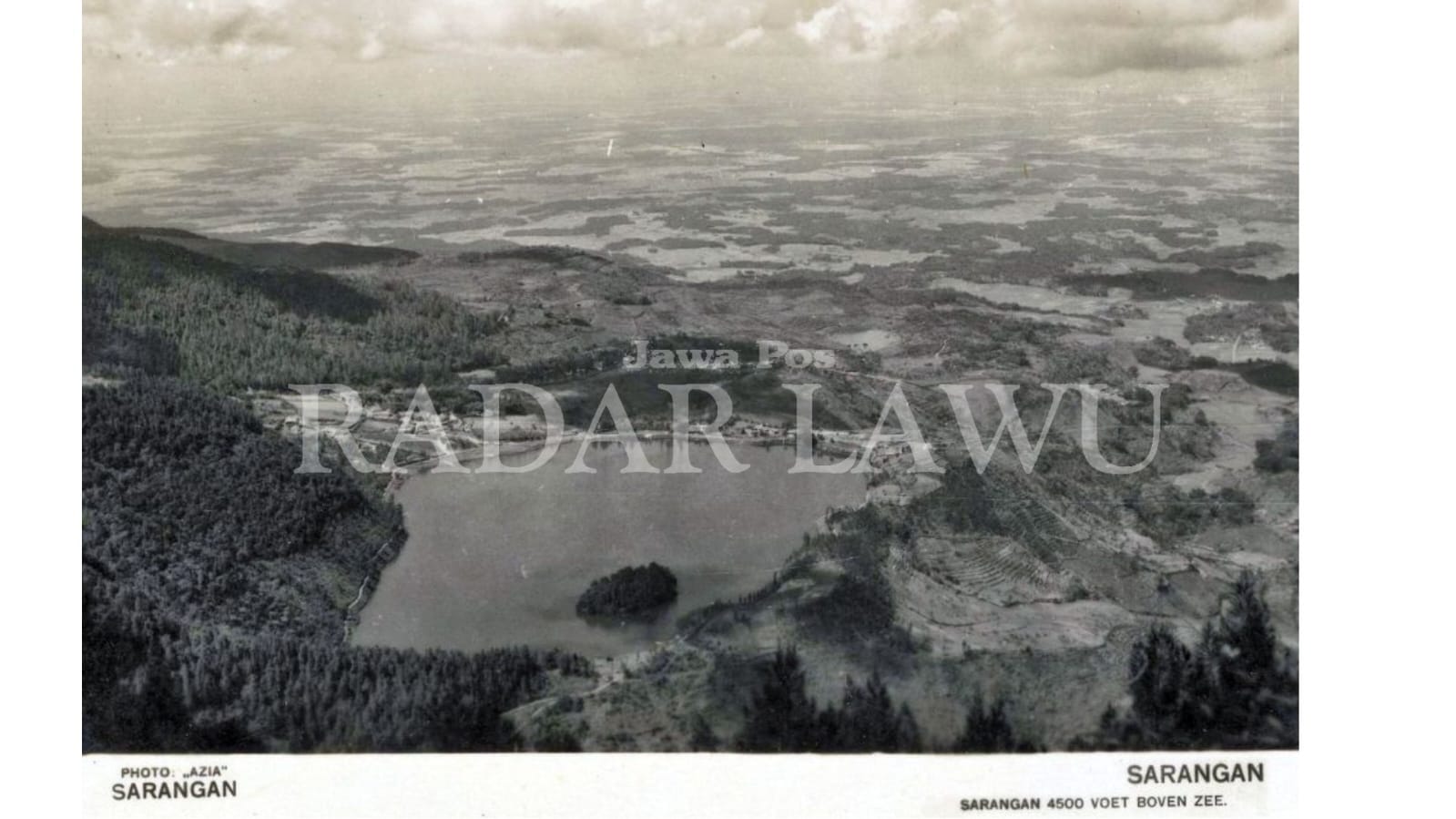 MENAWAN: Pemandangan Telaga Sarangan saat difoto dari atas. (JAVA.NL)