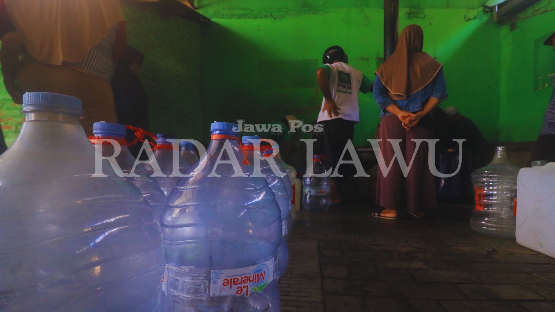 PENINGGALAN BELANDA: Sumur Bor Pintu, Dagangan, Kabupaten Madiun konon dipercaya berkhasiat menyembuhkan penyakit. (R. BAGUS RAHADI/RADAR CARUBAN)