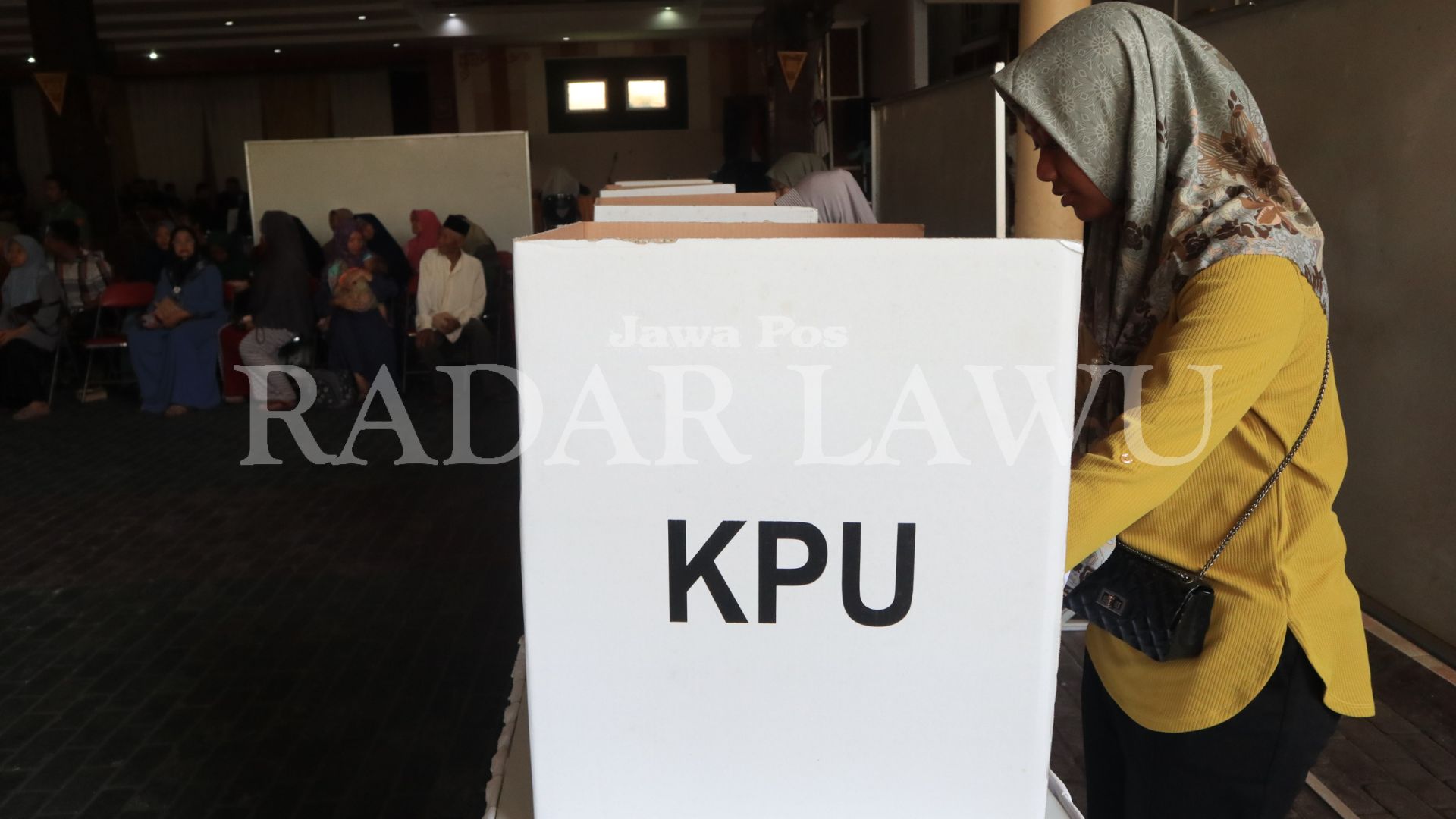 HAK PILIH: KPU Ponorogo melaksanakan simulasi coblosan menyiapkan pemahaman KPPS awal tahun lalu.&nbsp;(DOKUMEN JAWA POS RADAR PONOROGO)