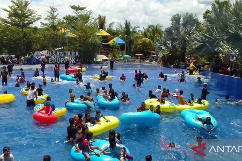 RAMAI: Nusantara Edupark di Wungu, Madiun, ramai saat libur panjang Isra Miraj dan Imlek. (ANTARA)