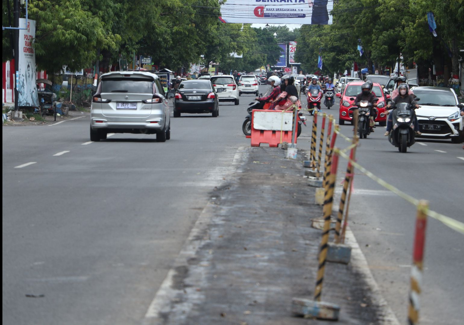 JADI SEARAH: Penerapan satu arah di Jalan Gajah Mada-Sultan Agung diberlakukan 14 Februari.&nbsp;(SUGENG DWI N/RADAR PONOROGO)