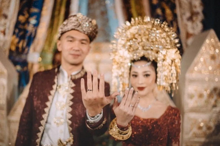 Pasangan Indra Priawan dan Nikita Willy saat melangsungkan pernikahan. (ANTARA/Instagram @nikitawillyofficial94)
