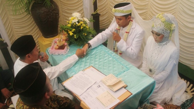 Ilustrasi ijab kabul dalam akad nikah. (thepersonette)