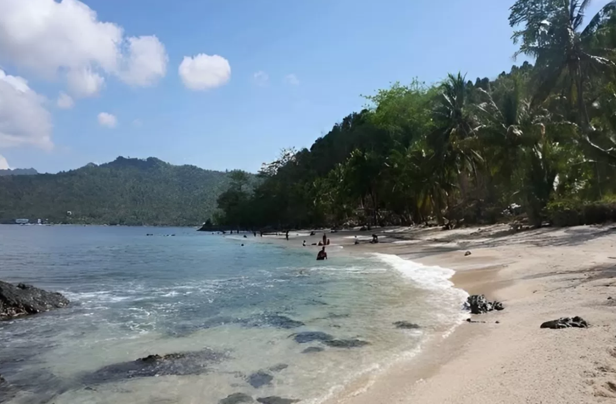 Pantai Mutiara di Trenggalek dapat diakses melalui JLS Tulungagung. (JAWAPOS.COM)
