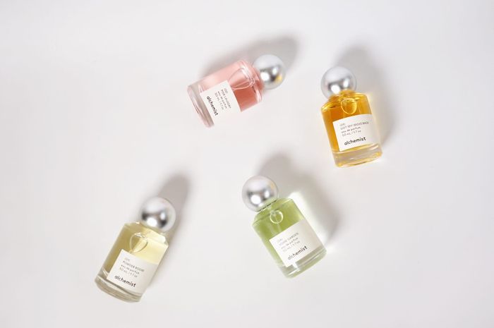 Parfum dengan eksperimen aroma yang lembut dan tahan lama. (Alchemist/Shopee.com])