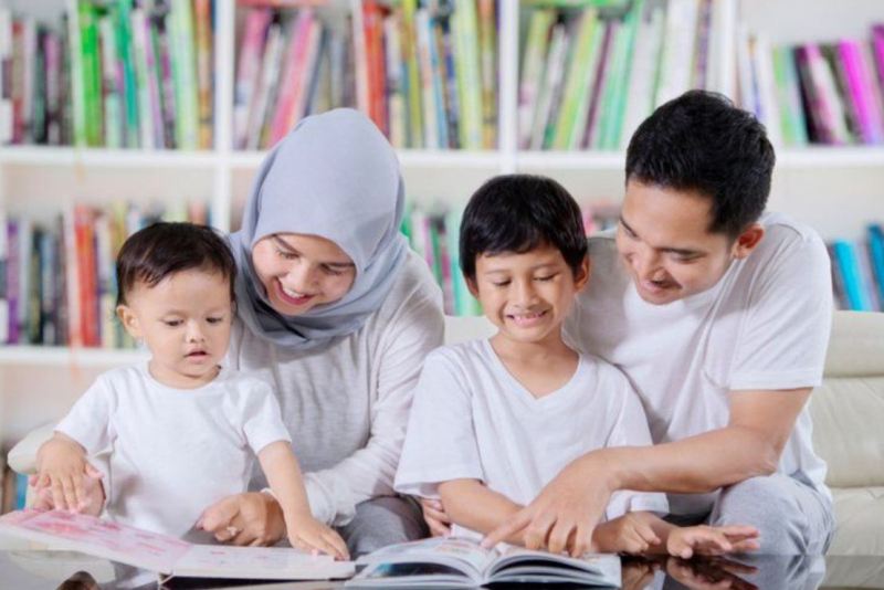 EDUKASI: Anak usia dini terutama memasuki sekolah PAUD membutuhkan penanganan tersendiri yang harus diketahui orang tua. (LINA NILA VIA PINTEREST)