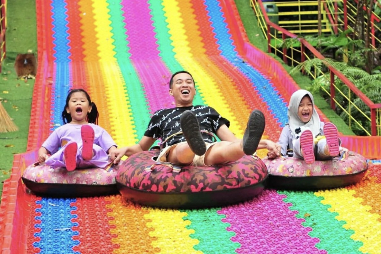 YEAH: Wisata Magetan ramah anak, Lawu Green Forest. (Ig: @lawugreenforest)