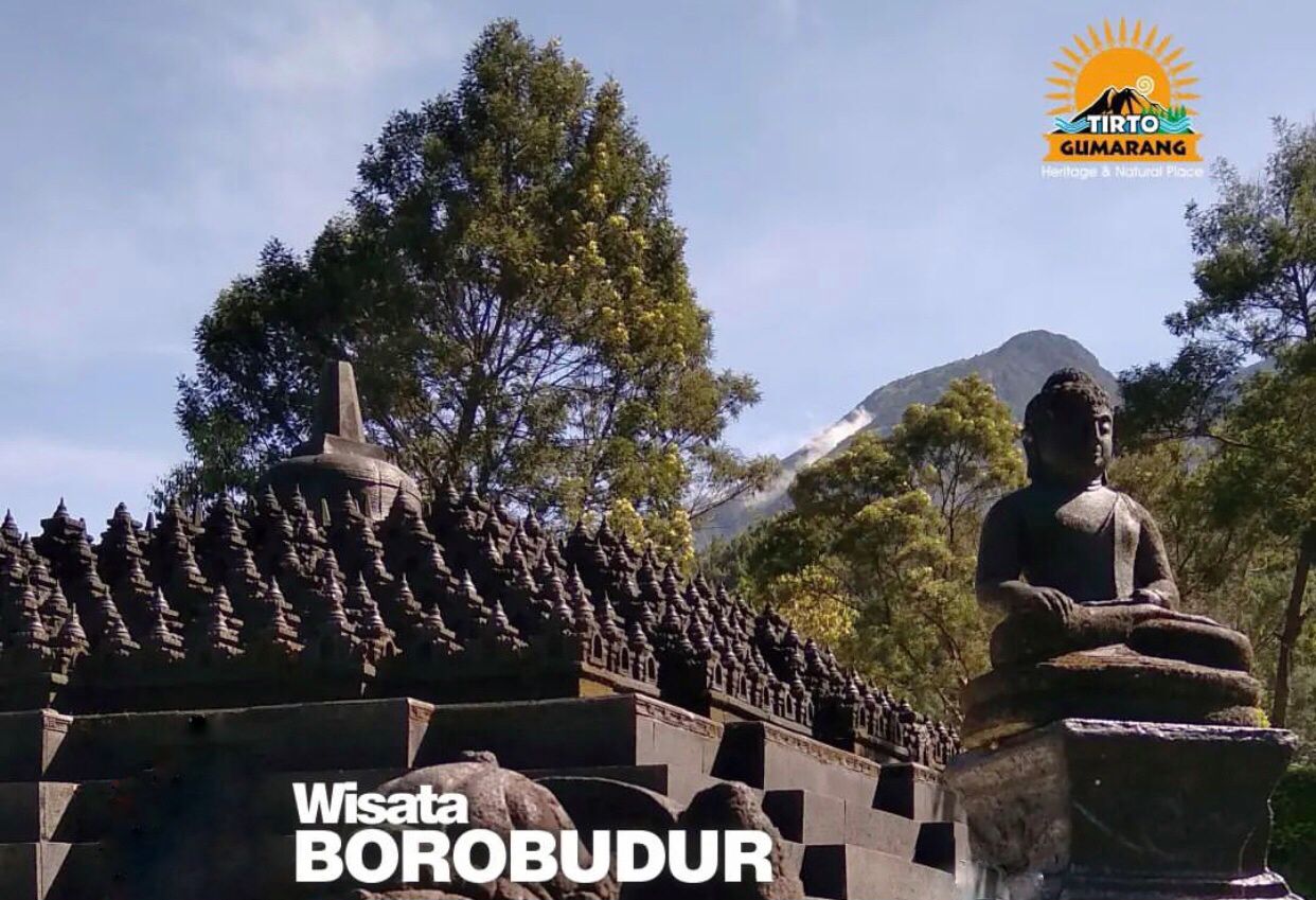 Miniatur Candi Borobudur di Taman Wisata Tirto Gumarang