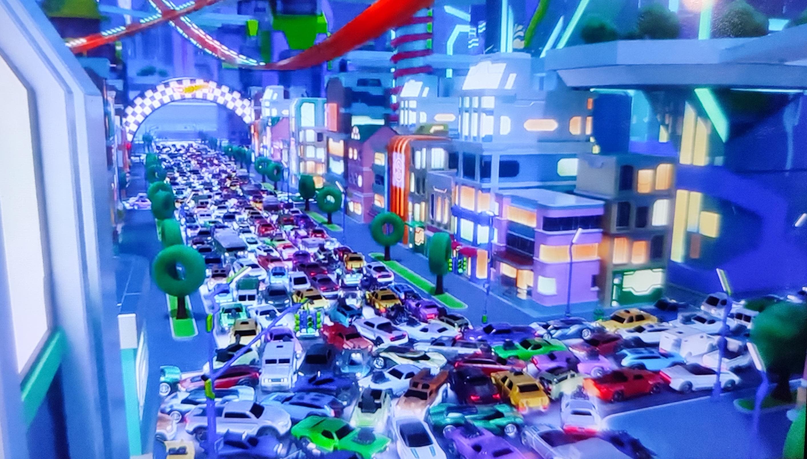SELINGAN AMBATRON: Sinopsis film Hot Wheels Lets Race episode 4. (CAPTURE NETFLIX)