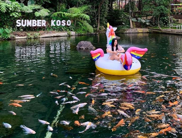 Sumber Koso, Ngawi, Jawa TImur menjadi destinasi wisata rekomended di lereng Gunung Lawu untuk libur lebaran 2024. (Ig @sumberkoso_ngawi)