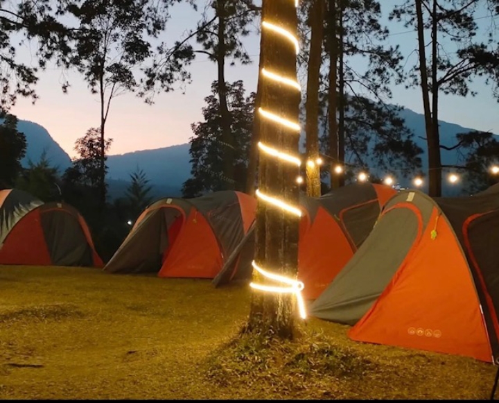 Tarif Camping Alastuwo Wisata Hits Magetan Lengkap dengan Fasilitasnyaa (ig : @wisataalastuwo)