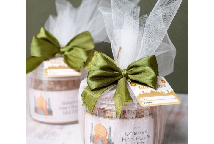 Parcel kue kering (Pinterest)