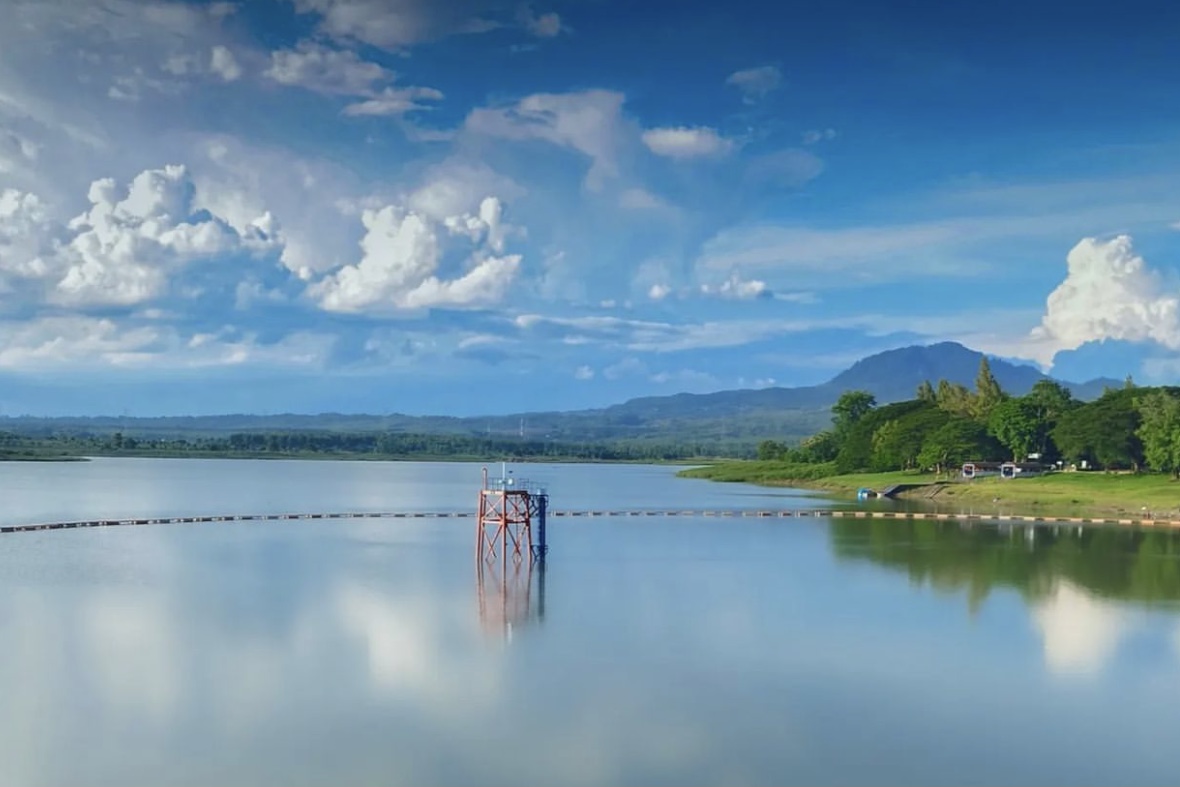 Menikmati Keindahan Waduk Bening Widas Madiun, Wisata Alam Dengan Fasilitas Lengkap (foto ig : @unnyphotowork)