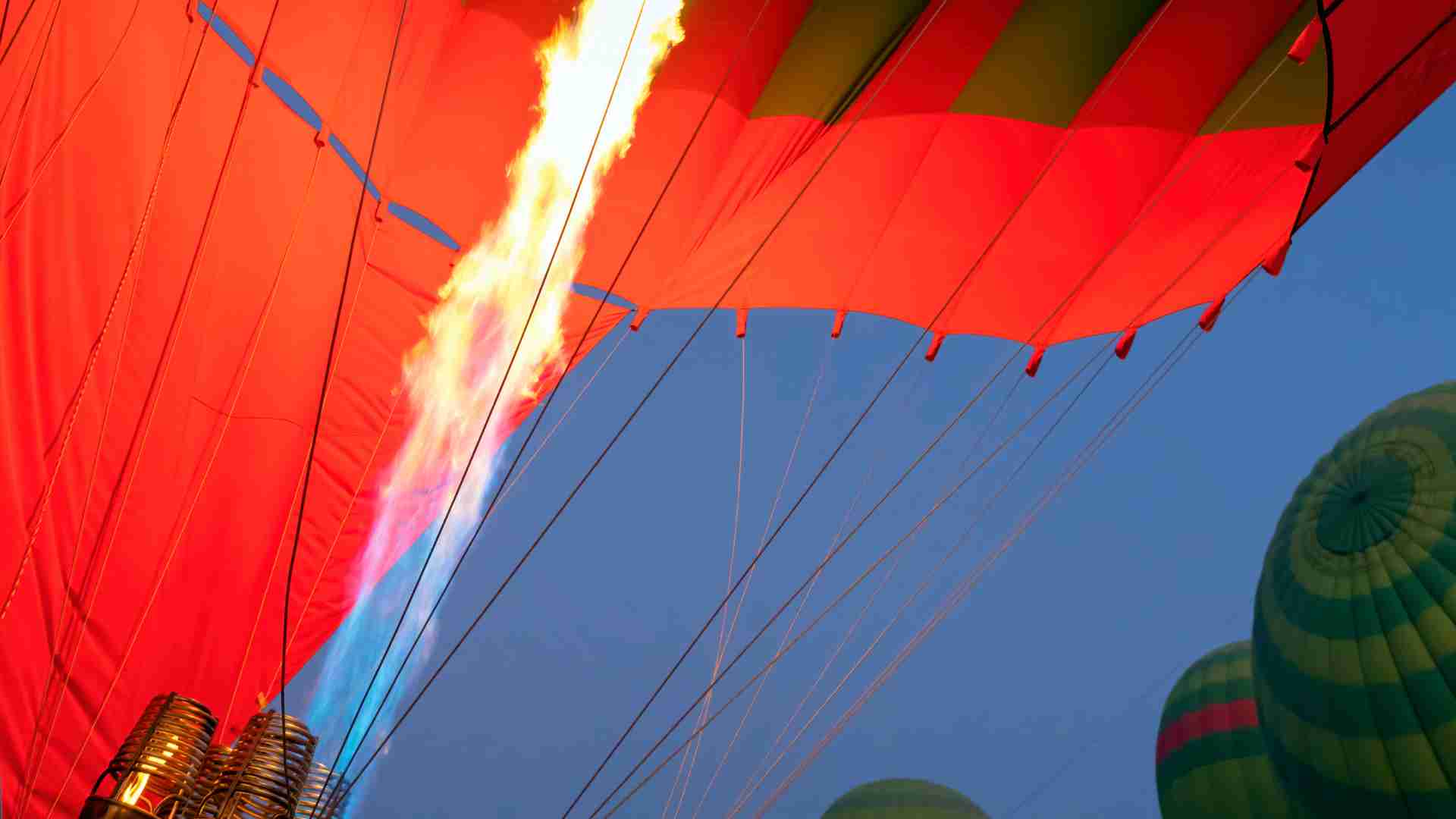 Ilustrasi balon udara (freepik)