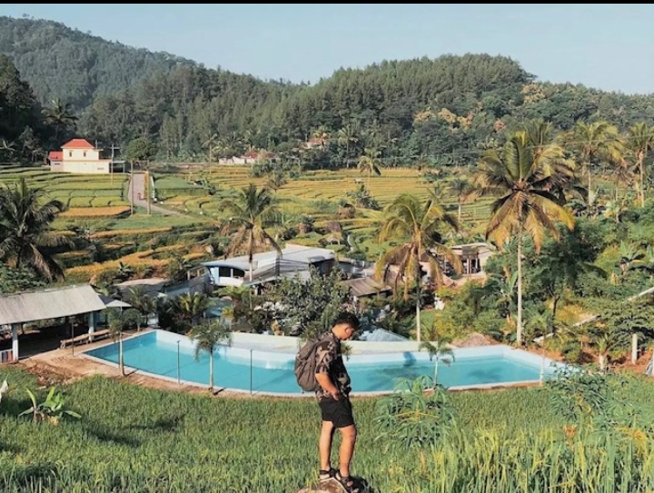 Destinasi Wisata Pemandian Tirta Husada