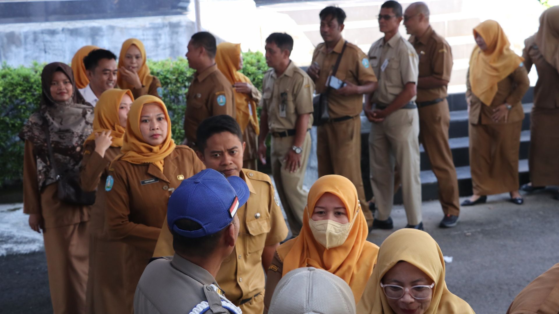 HALAL BIHALAL: Bupati Ponorogo menggelar halal bihalal di hari pertama masuk kerja usai libur panjang lebaran kemarin (16/4). (SUGENG DWI N./JAWA POS RADAR PONOROGO)