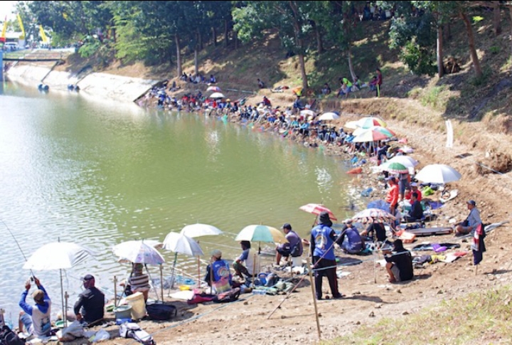 Bendungan Sewu Wisata Magetan Spot Mancing Andalan