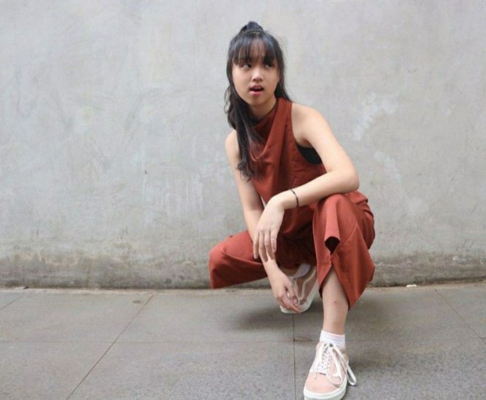 Kimberley Fransa Salim member K-Pop VVUP asli Indonesia pernah main FTV Karate untuk Emak. (PINTEREST)
