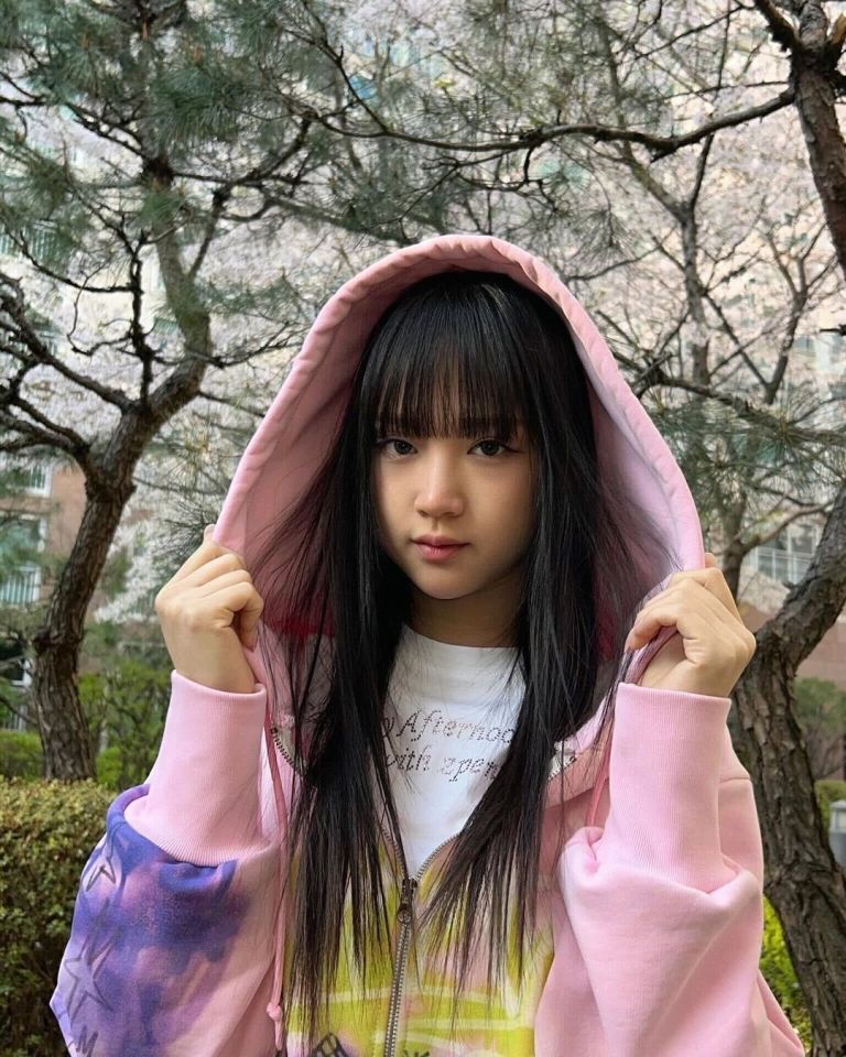 Kimberley Fransa Salim member K-Pop VVUP yang asli Indonesia. (Ig @22_vvup_22)