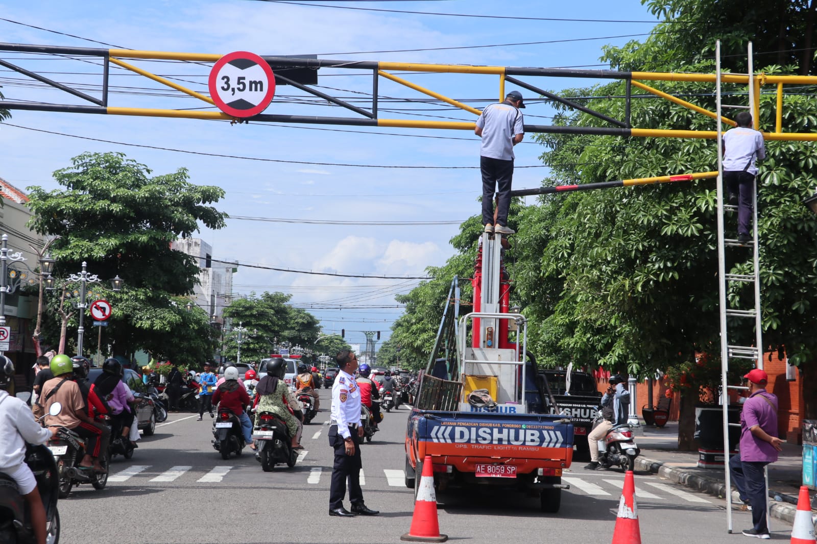 DIKEMBALIKAN: Pemkab Ponorogo memutuskan untuk mengembalikan Jalan Sultan Agung dan Ahmad Dalan menjadi dua arah, dari sebelumnya direkayasa satu arah. (SUGENG DWI/RADAR PONOROGO)