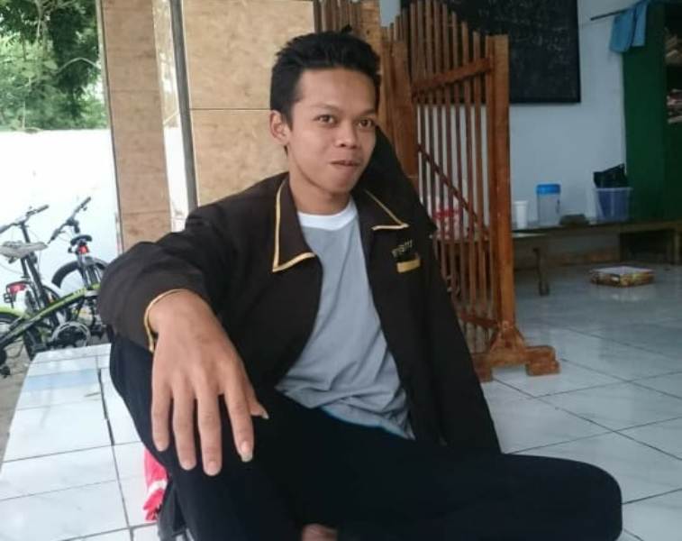 Udin Irchamna Caleg PPP Dapil IV Ponorogo, Jawa Timur mendapat 78 suara pada Pileg 2024, menggantikan Cipto Prayitno yang wafat.  (FB @Udin_Irchamna_Manunggal)