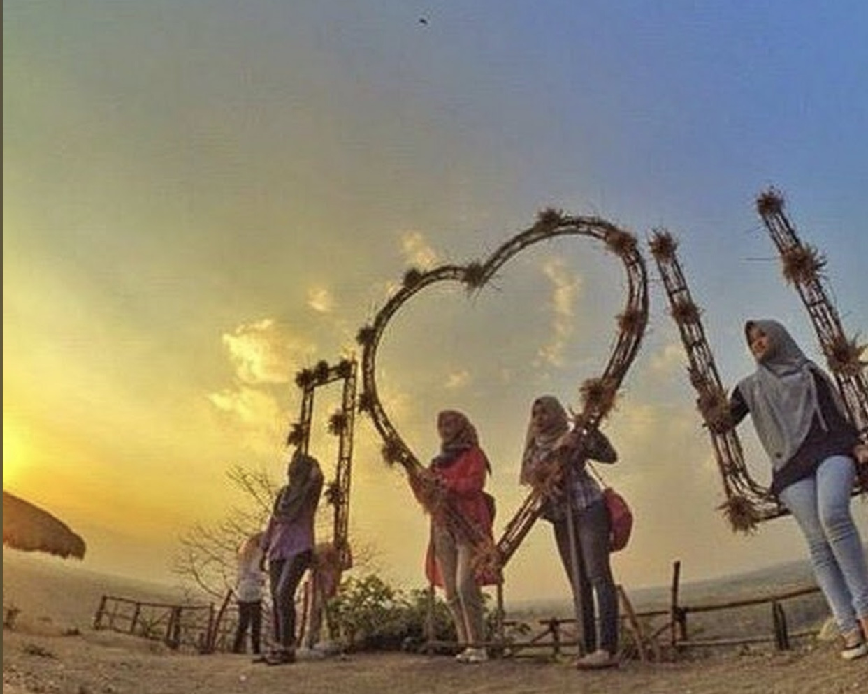 Taman Wisata Bukit Kerek Indah (google maps : Ikho Swie)