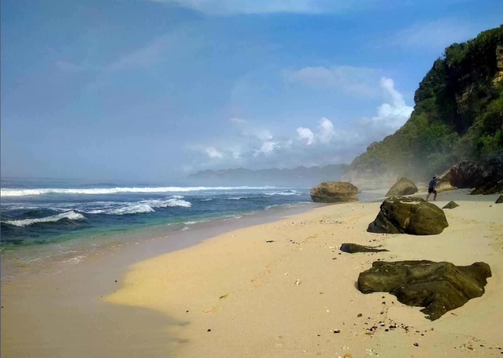 Pantai Buyutan Pacitan (Google Maps Rahmawan Ganjar)
