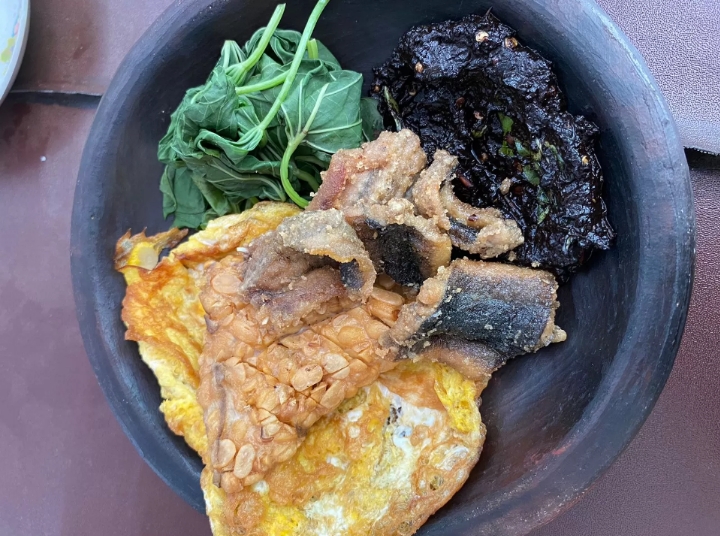 Gombelwakcukdongti, kuliner viral dengan nama unik bikin lidah terpeleset.