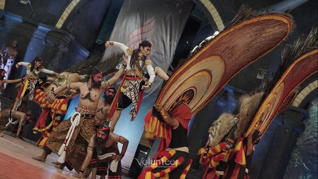 Pertunjukan Kesenian Reog dalam Festival Reog Nasional Ponorogo