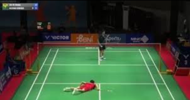 Viral Video Zhang Zhi Jie Yang Meninggal Usai Kolaps Saat Bertanding