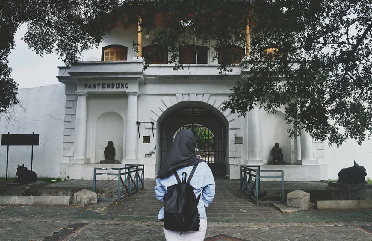 Benteng Vastenburg salah satu destinasi wisata disekitar Solo Safari (ig @solopunya)