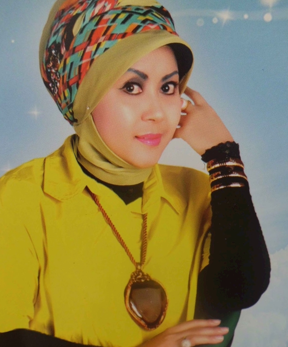 Anie Carera trending setelah mengaku ditipu suami Rp 2 miliar, berikut profil penyanyi lawas asal Kota Madiun itu. (WIKIPEDIA)
