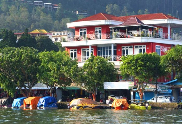 Keindahan Alam Telaga Sarangan Magetan