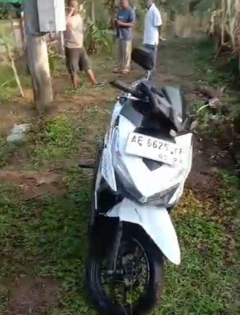 Sepeda motor Honda Vario diketahui sempat hilang selama satu hari, warga akhirnya menemukan di sebuah ladang di Pacitan, viral di media sosial. (ISTIMEWA)