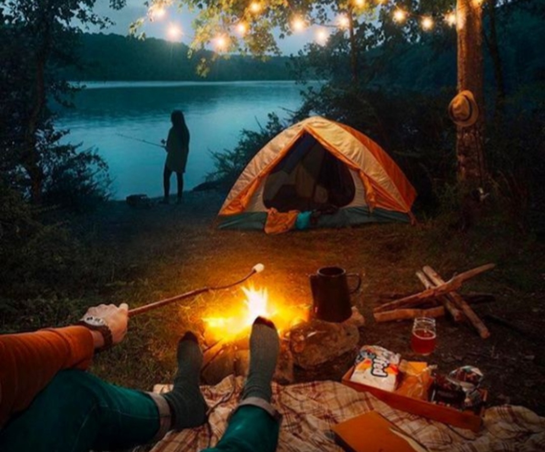 Lokasi Camping paling hits, populer, dan nyaman di sekitar Telaga Sarangan, Magetan. (PINTEREST)