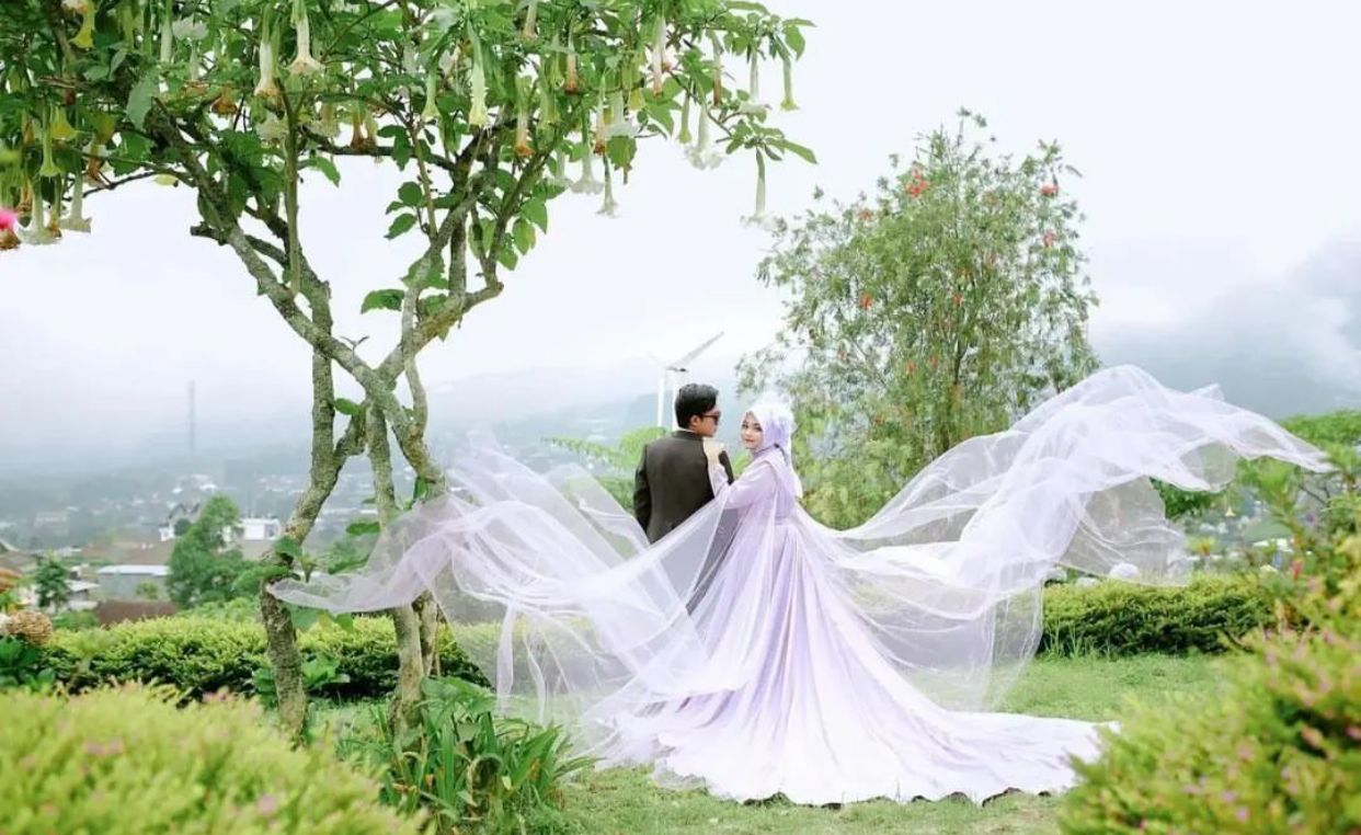 Bukan Hanya Destinasi Wisata Saja. Merapi Garden Selo Juga Cocok Buat Kamu yang Ingin Melakukan Foto PreWedding  (ig @merapigardenselo)