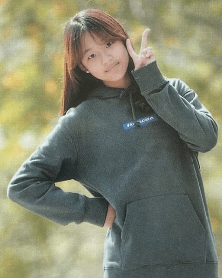 Foto Masa Muda Minji dilansir dari theqoo