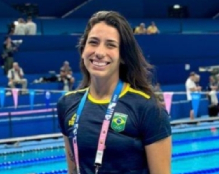 Atlet renang perempuan asal Brasil, Ana Carolina Vieira, diusir dari Olimpiade Paris 2024 usai melanggar aturan tim.