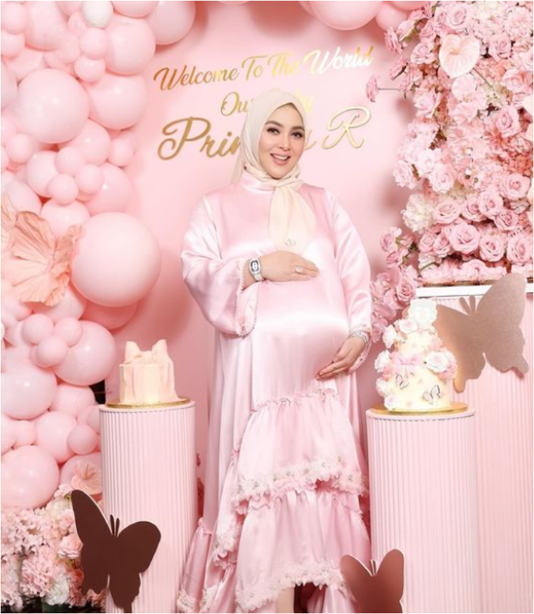 Unggahan Syahrini (ig @princessyahrini)