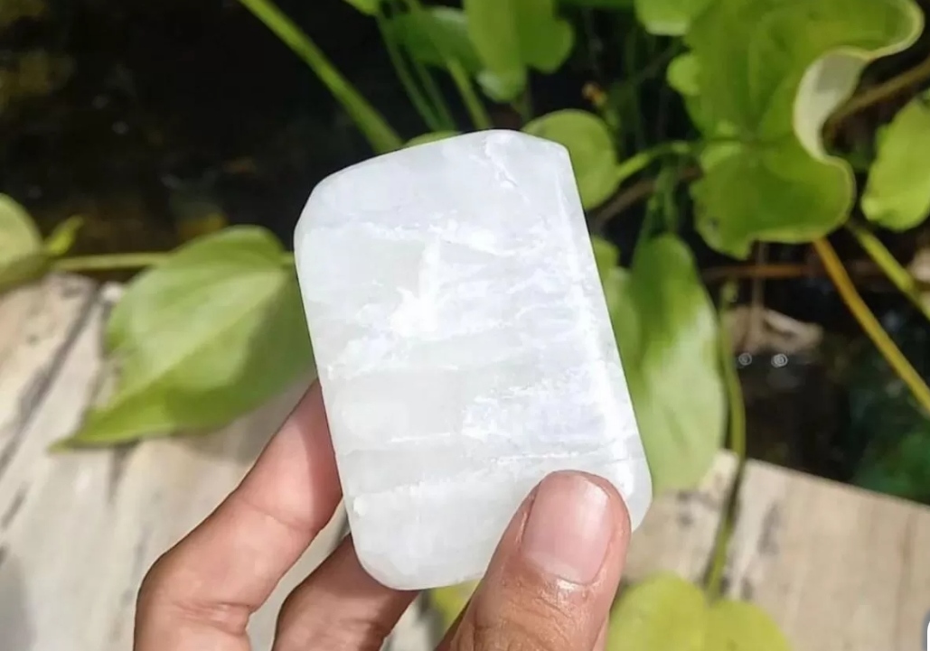 Batu tawas terbuat dari apa? (RADAR PURWOREJO)