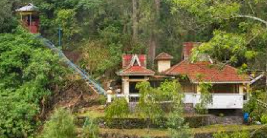 Pertapaan Bancolono, petilasan Prabu Brawijaya V, jujukan pejabat hingga presiden, diyakini bertuah. (PEMDES NGANCAR/MAGETAN)