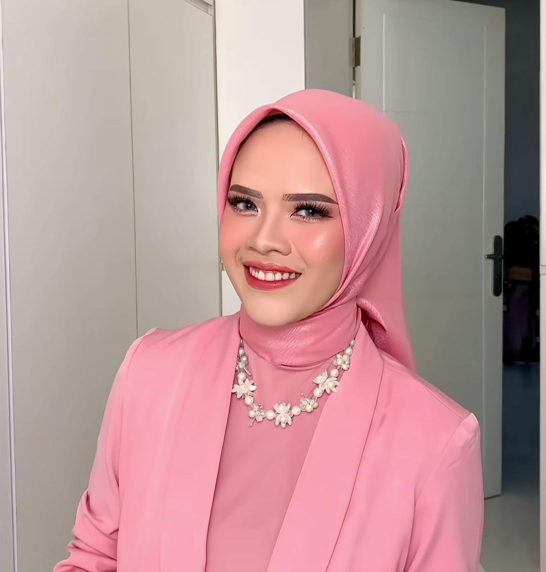 potret Aprila Majid (instagram @aprilamajid)